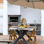 - Pool, Bbq And Boule/petanque 빌라
