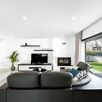 - Pool, Bbq And Boule/petanque 빌라