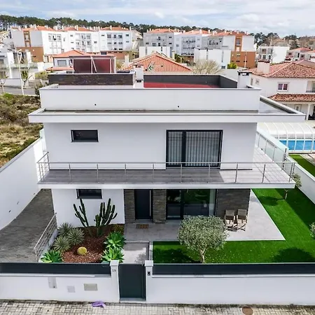 - Pool, Bbq And Boule/petanque Nazaré