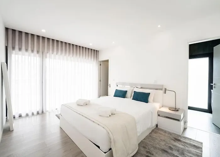 - Pool, Bbq And Boule/petanque Willa