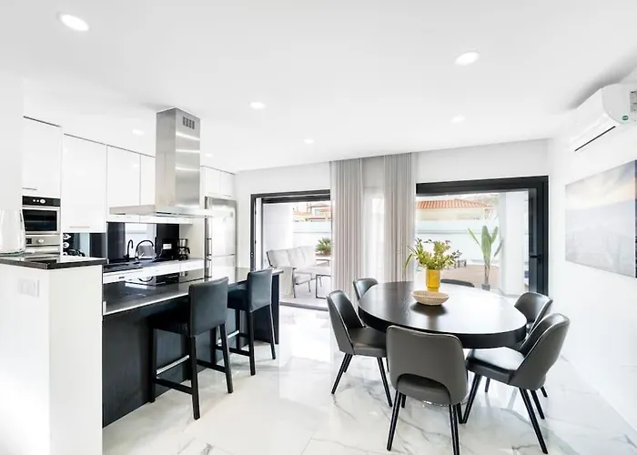 - Pool, Bbq And Boule/petanque *