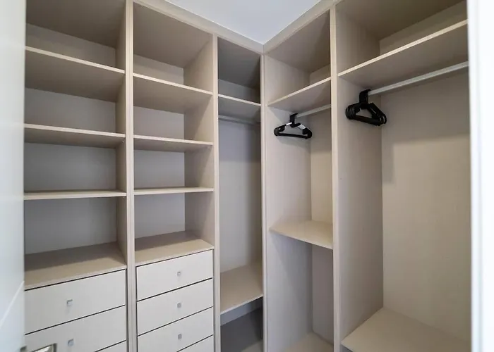 - Pool, Bbq And Boule/petanque *