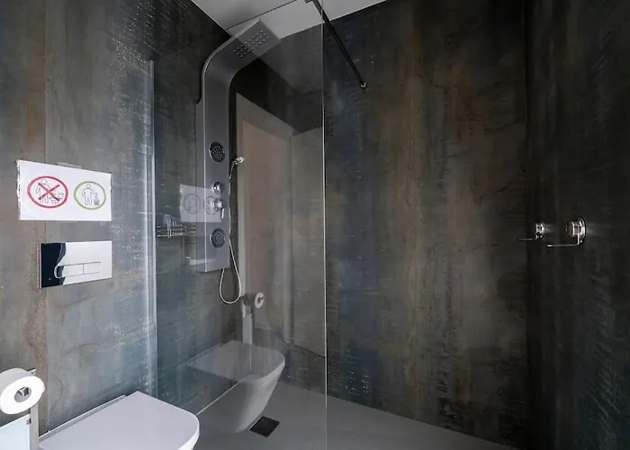 - Pool, Bbq And Boule/petanque *