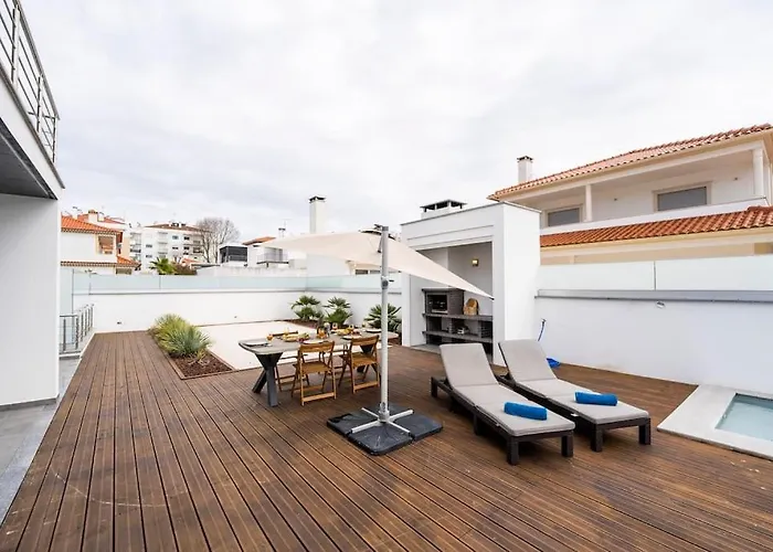 - Pool, Bbq And Boule/petanque Willa Nazaré