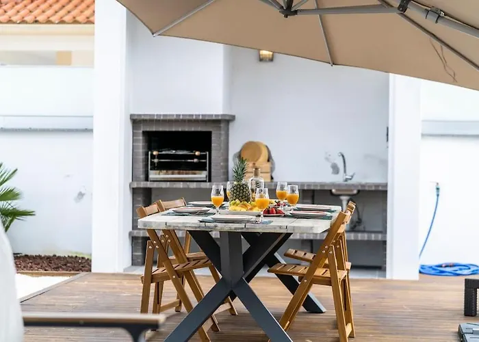 - Pool, Bbq And Boule/petanque Willa