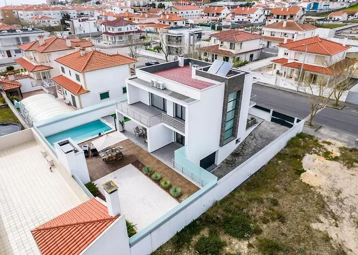 - Pool, Bbq And Boule/petanque Willa