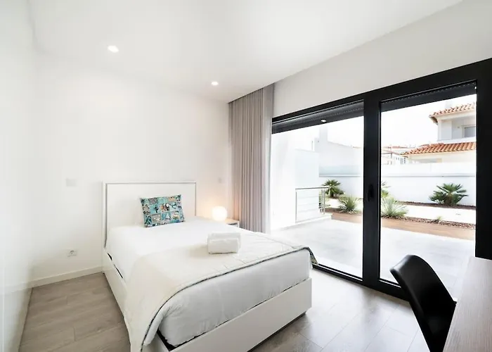 - Pool, Bbq And Boule/petanque Willa