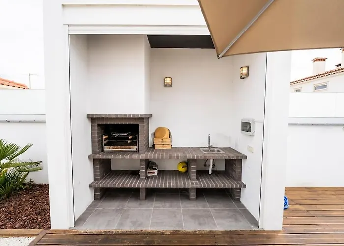 - Pool, Bbq And Boule/petanque Willa