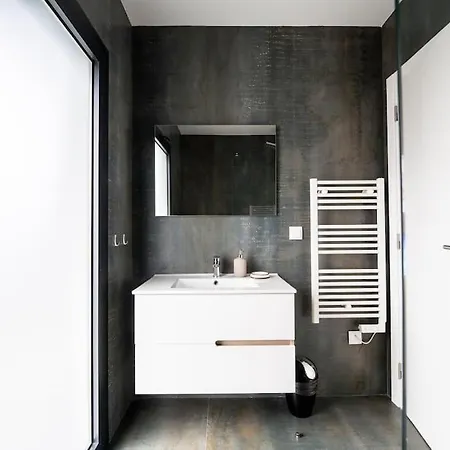 - Pool, Bbq And Boule/petanque * Назаре