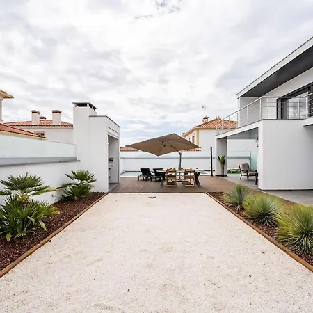 - Pool, Bbq&boule/petanque Villa *