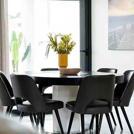 - Pool, Bbq And Boule/petanque Назаре