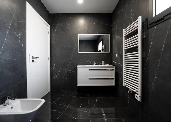 - Pool, Bbq And Boule/petanque Nazaré