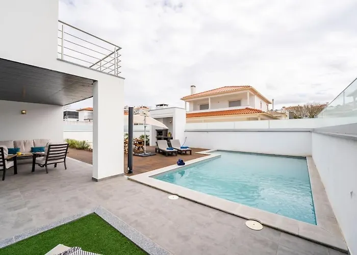 Villa - Pool, Bbq And Boule/petanque